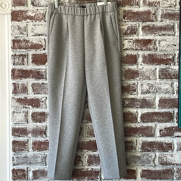 NWT Ann Taylor Gray  “The Easy Pant” knit pull on pant M - Picture 1 of 9